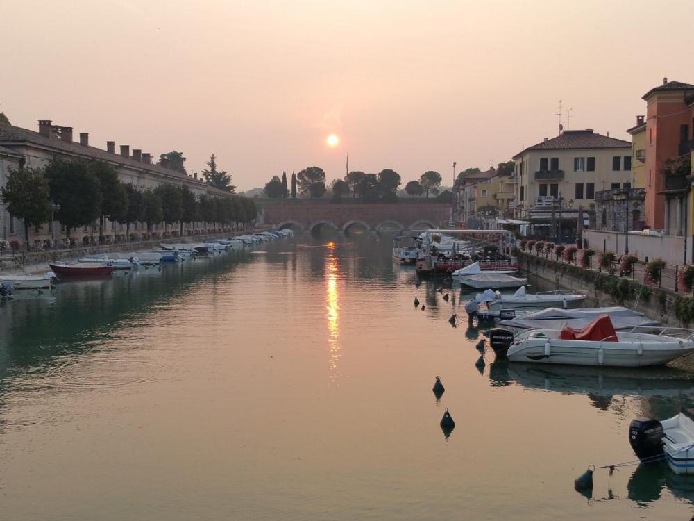 Appartamento La Regina Del Garda Peschiera del Garda Esterno foto