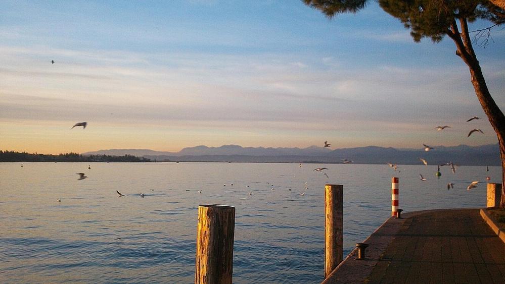 Appartamento La Regina Del Garda Peschiera del Garda Esterno foto